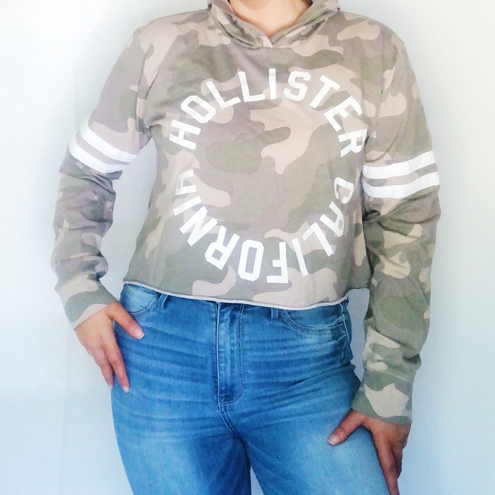 Hollister Camouflage Crop Hoodie Size Large